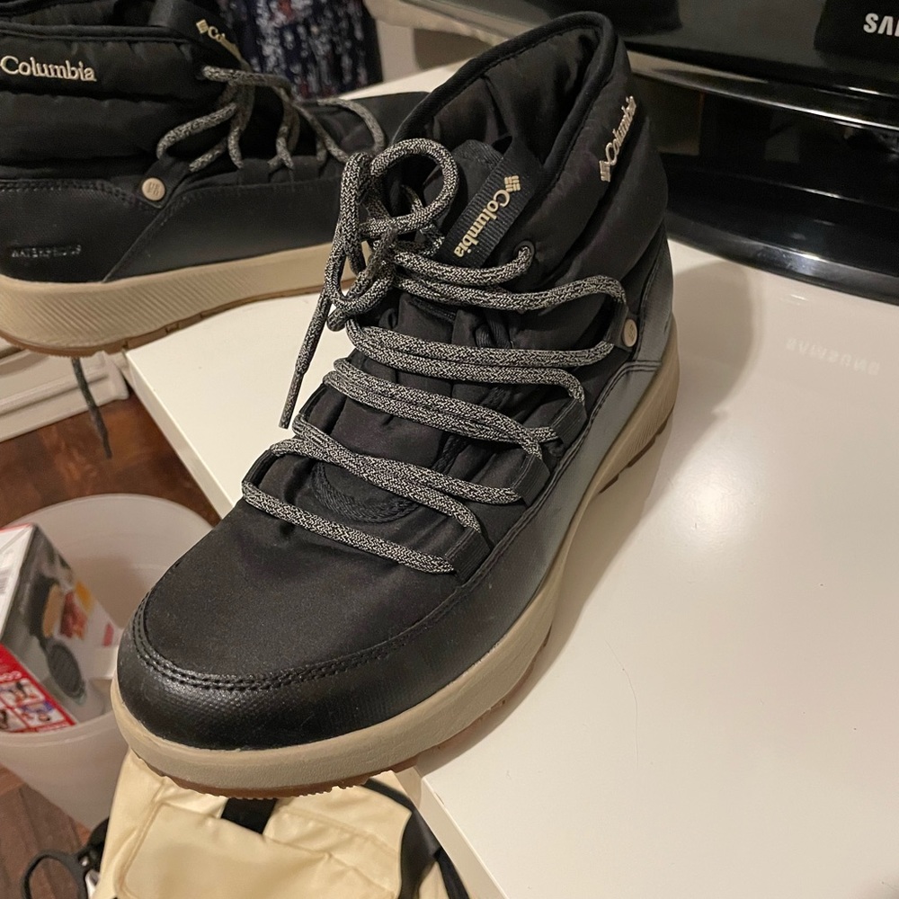 Snow shows - new used 1 time